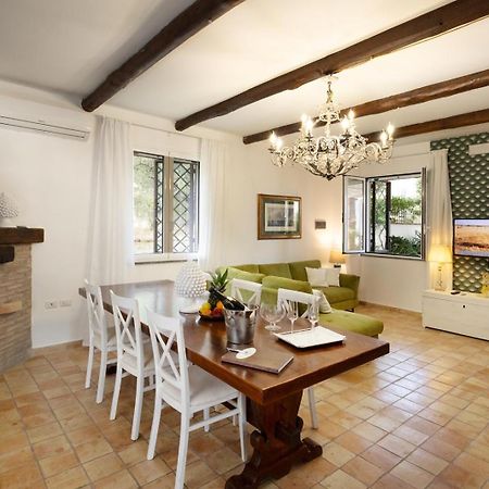 Villa Alcantara Di Charme Graniti Экстерьер фото
