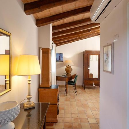 Villa Alcantara Di Charme Graniti Экстерьер фото